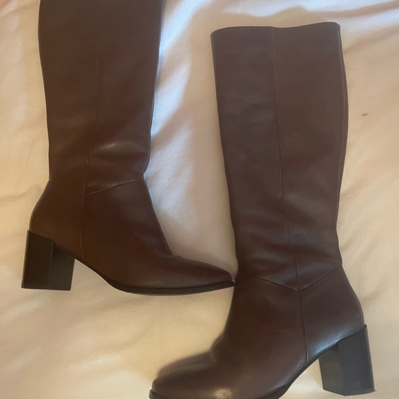 EUC Seychelles Brown Leather Boots with heel - Picture 8 of 10